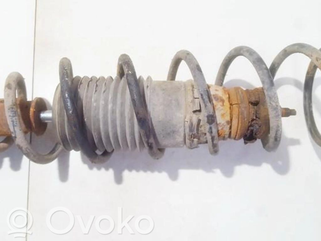 Mitsubishi Galant Arc elicoidal spate 