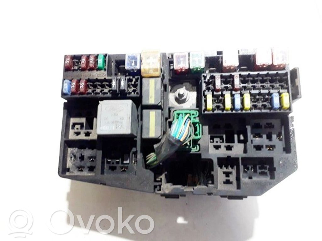 Skrzynka bezpieczników / Komplet   2S7T14A076AE,71544754,2S7T14A076AE,71544754