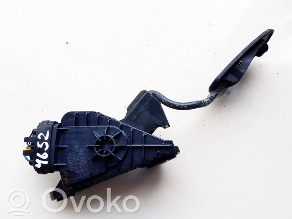 Toyota Prius (XW20) Pedale dell’acceleratore