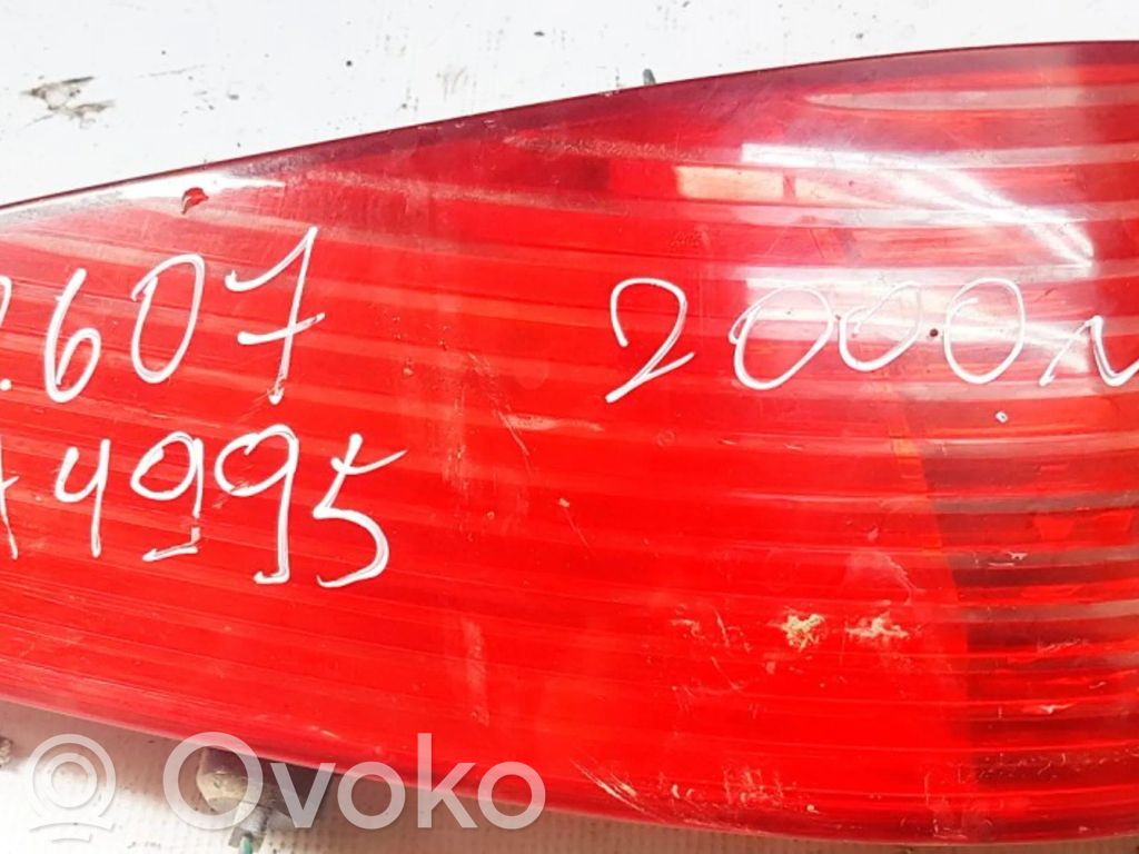 Peugeot 607 Feux arrière / postérieurs