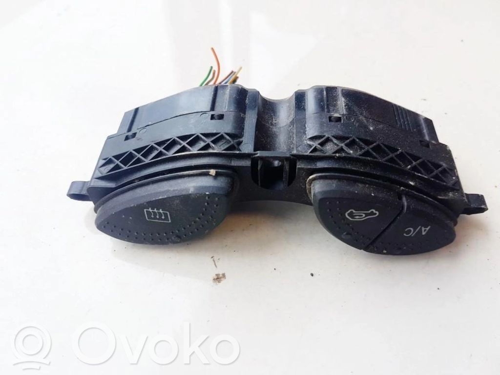 Ford Focus Comutator încălzire parbriz/lunetă 