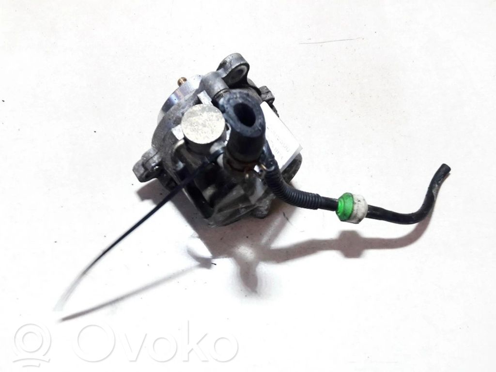 Mazda 323 F Pompa a vuoto 