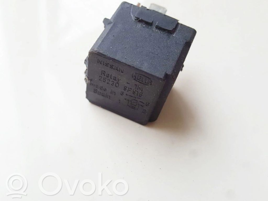Nissan Primera Alte relee 
