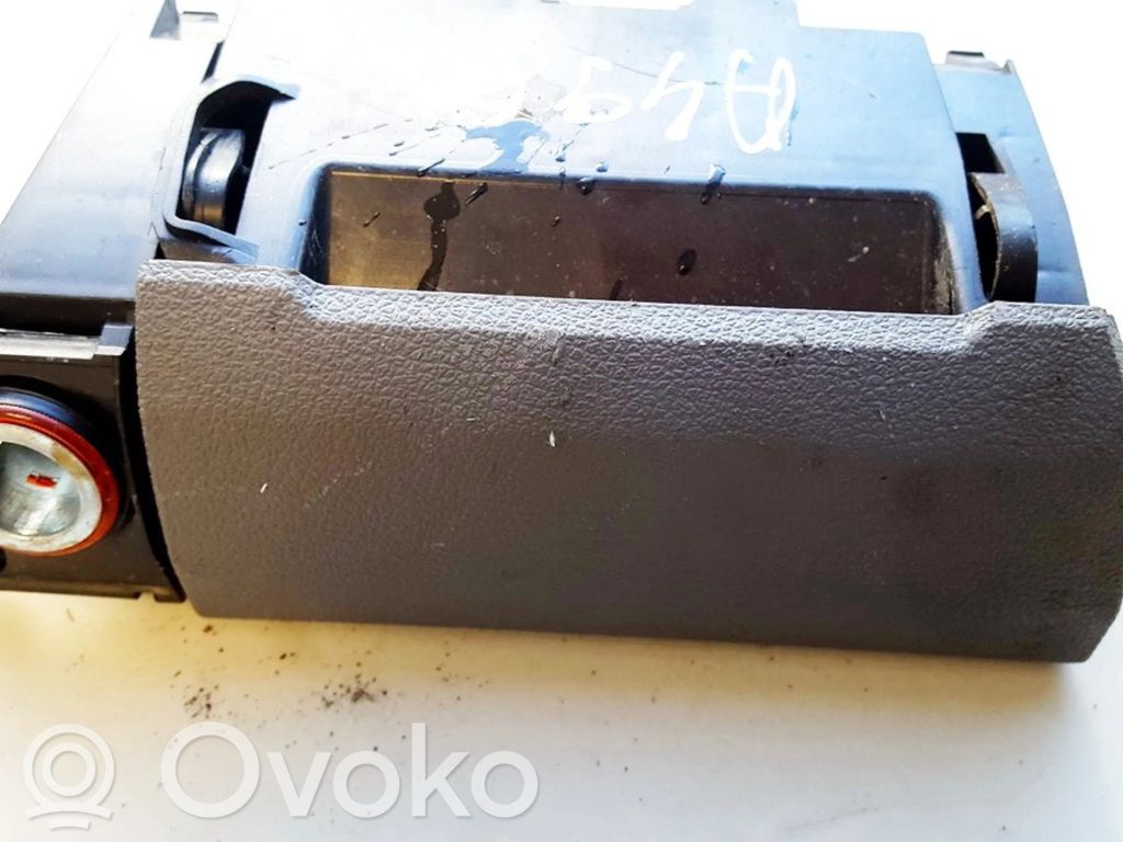 Volkswagen Touran I Cendrier