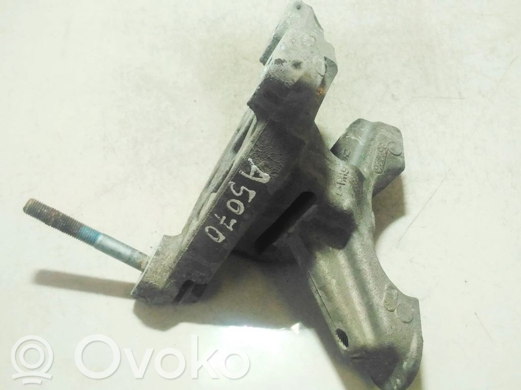 Engine mounting bracket   061026,061026