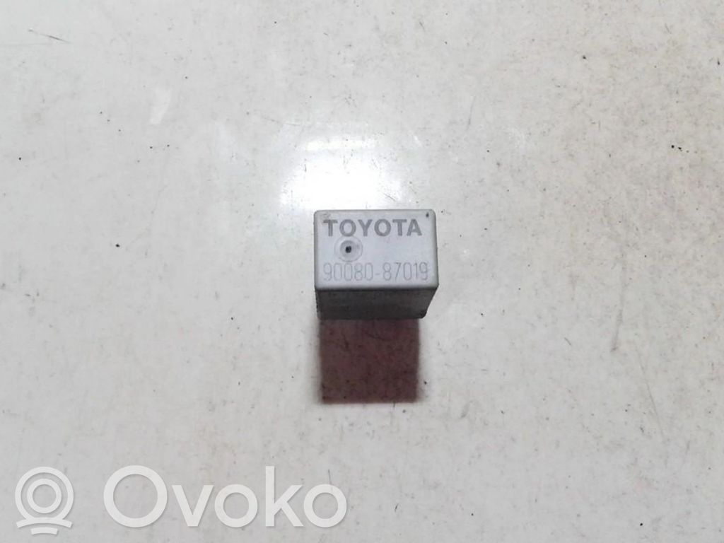 Toyota Corolla Verso AR10 Altri relè