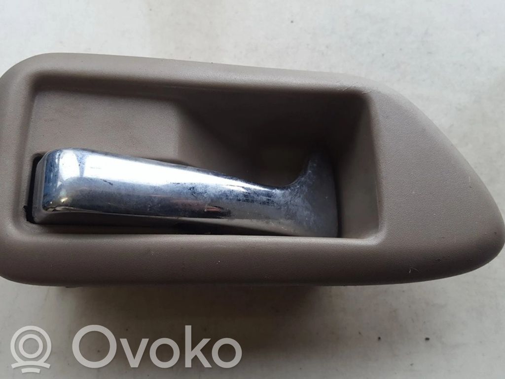 Manecilla interna puerta trasera   92GBA22601AA,92GBA22601AA,92GBA22601AA,92GBA22601AA,95GBA22601AC,95GBA22601AC