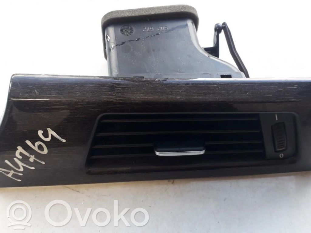 Grilă ventilație/ramă laterală bord   64229130466,14482110,14482110,64229130466