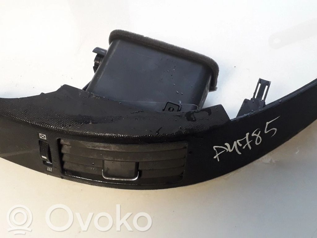 Toyota Corolla Verso AR10 Grilă ventilație/ramă laterală bord