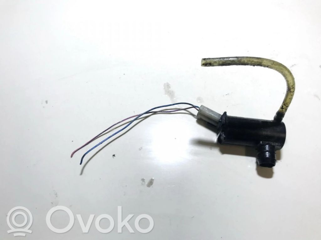 Mazda 626 Tuulilasi tuulilasinpesimen pumppu