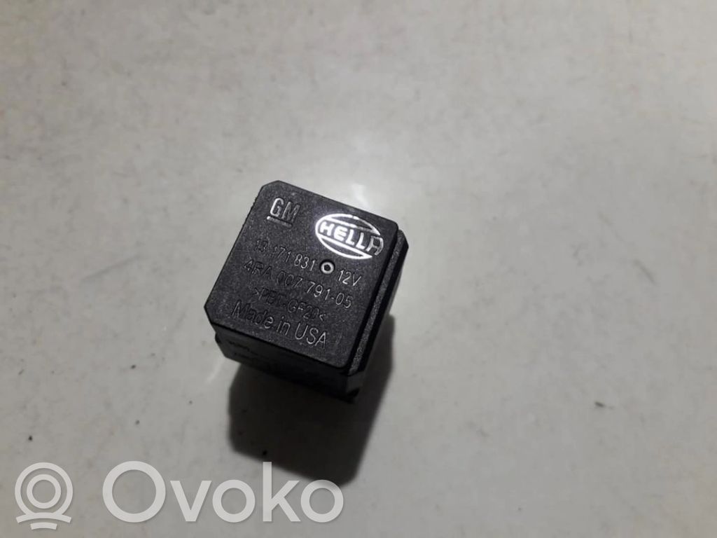 Otros relés   13171831,4RA00779105,13171831,4RA00779105,4RA00779105