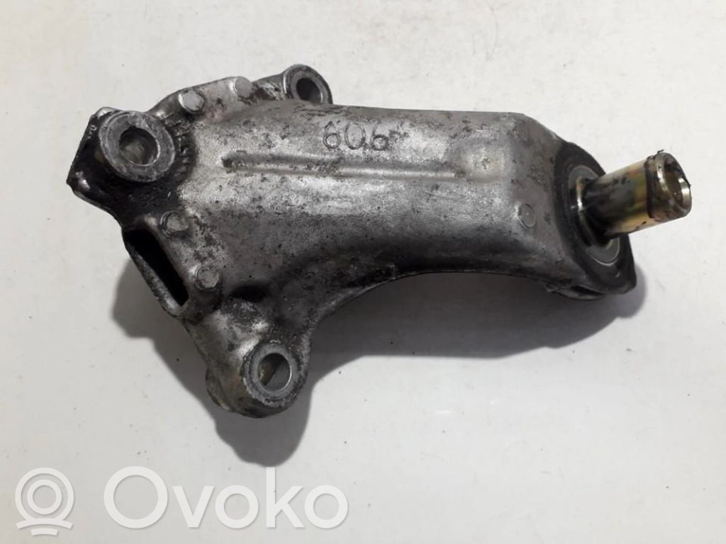 Citroen C5 Engine mounting bracket 
