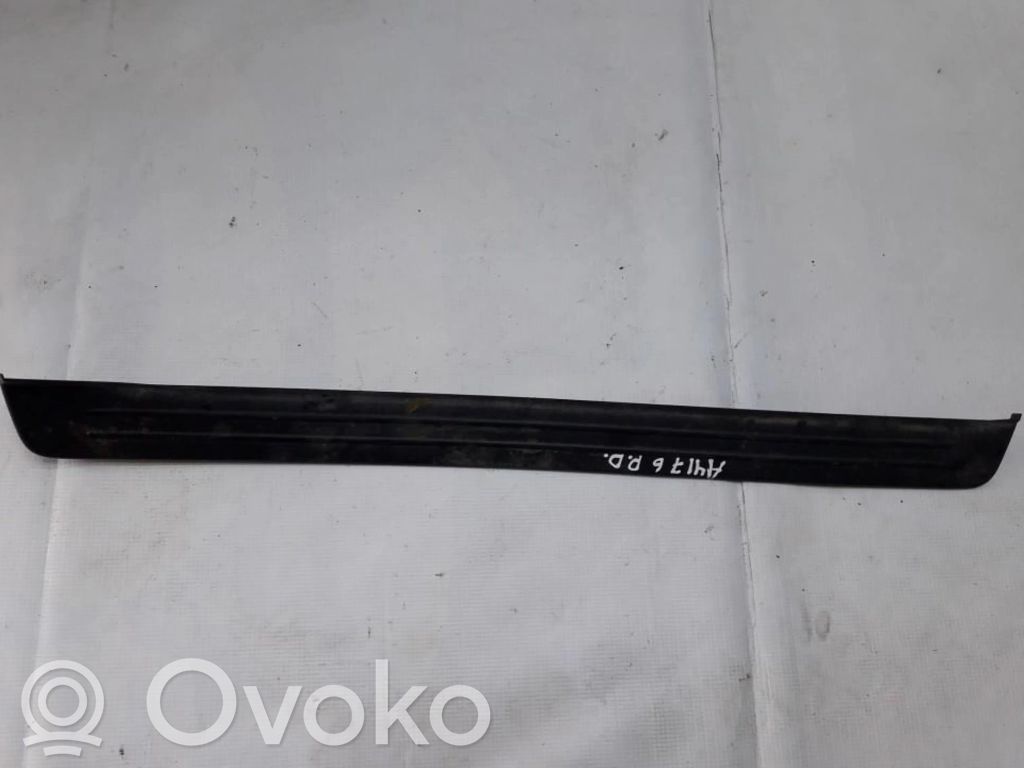 Subaru Outback Copertura del rivestimento del sottoporta anteriore