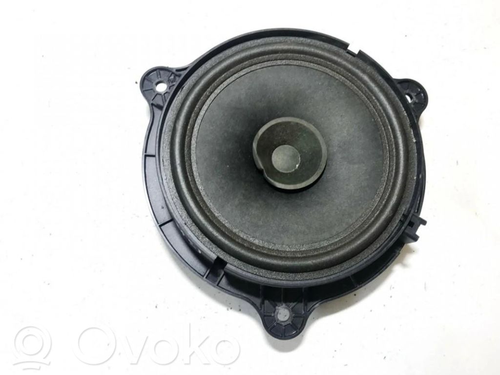 Nissan Qashqai Capac/ramă difuzor lateral 