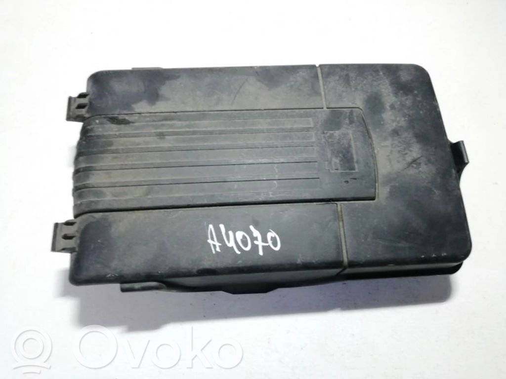 Volkswagen Golf V Couvercle de boîtier de batterie
