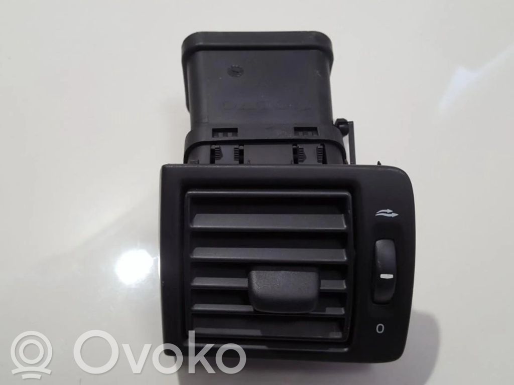 Volvo V50 Copertura griglia di ventilazione laterale cruscotto 