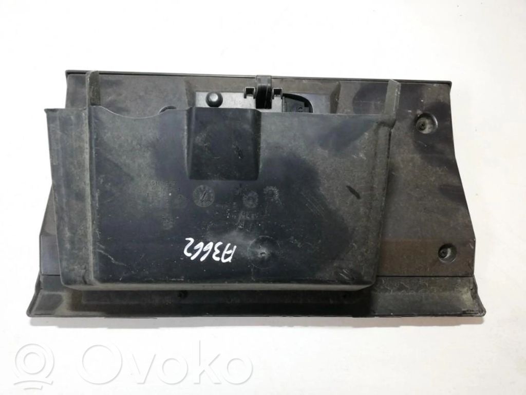 Jeep Cherokee Handschuhfach