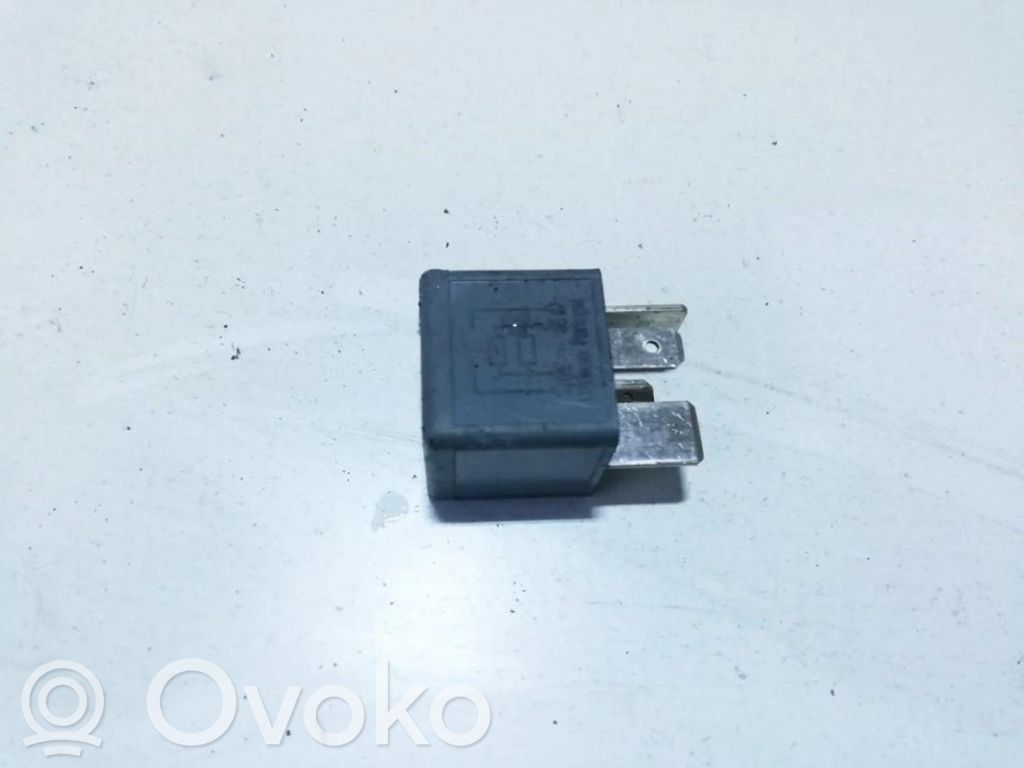 Altri relè   8D0951253,V23134J52X300,8D0951253,V23134J52X300