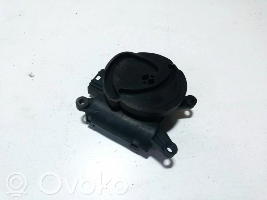 Audi A4 S4 B6 8E 8H Motor/actuator clapetă aer 