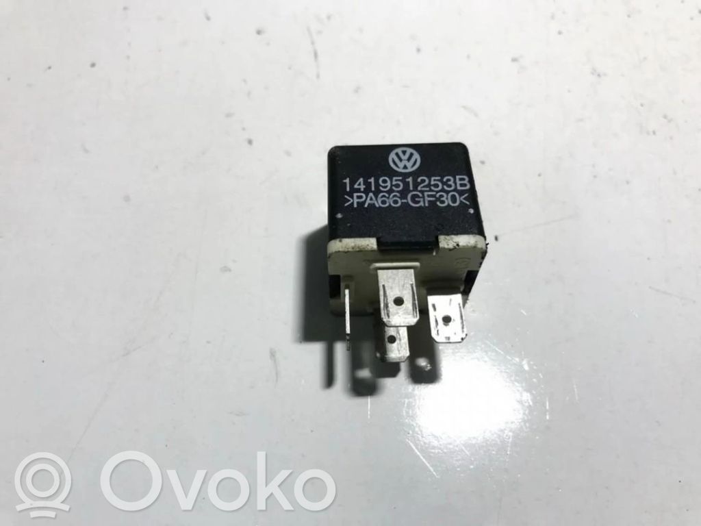 Skoda Octavia Mk2 (1Z) Alte relee 