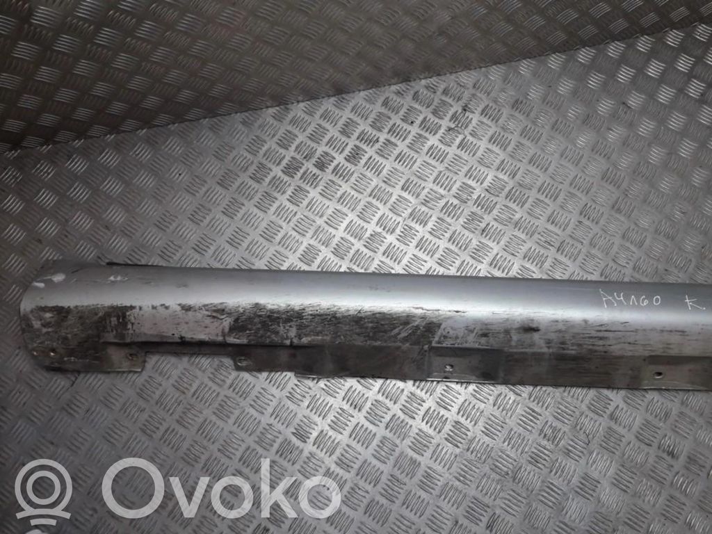 Toyota Corolla Verso AR10 Sottoporta 