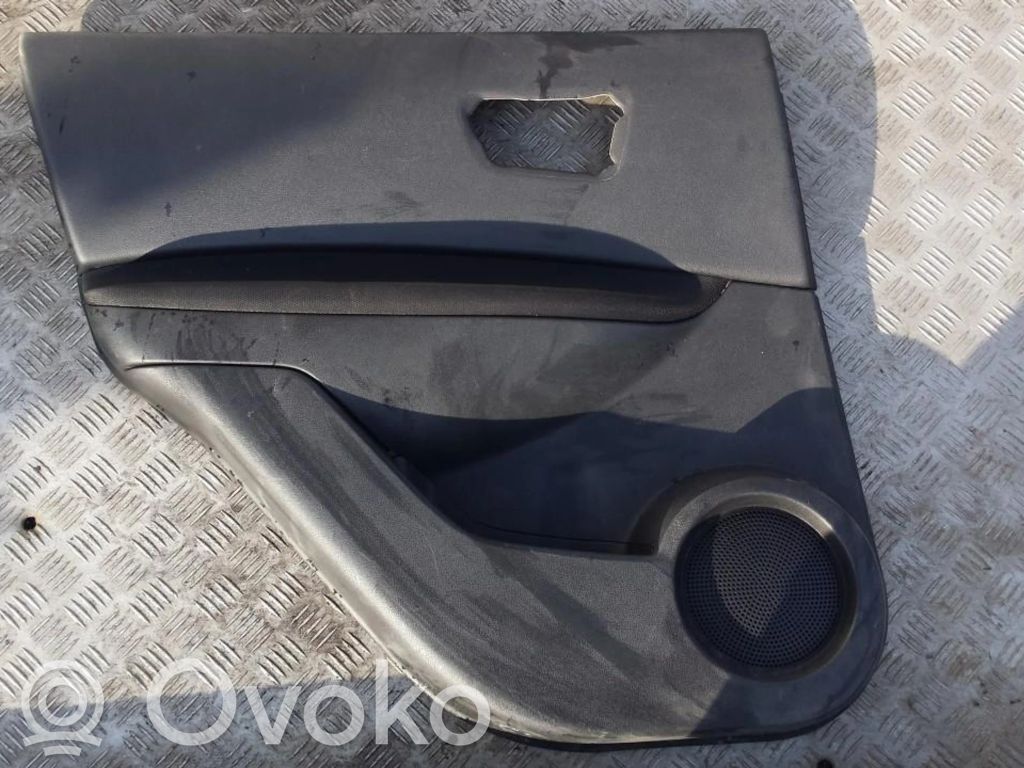 Nissan Qashqai Rivestimento del pannello della portiera posteriore 