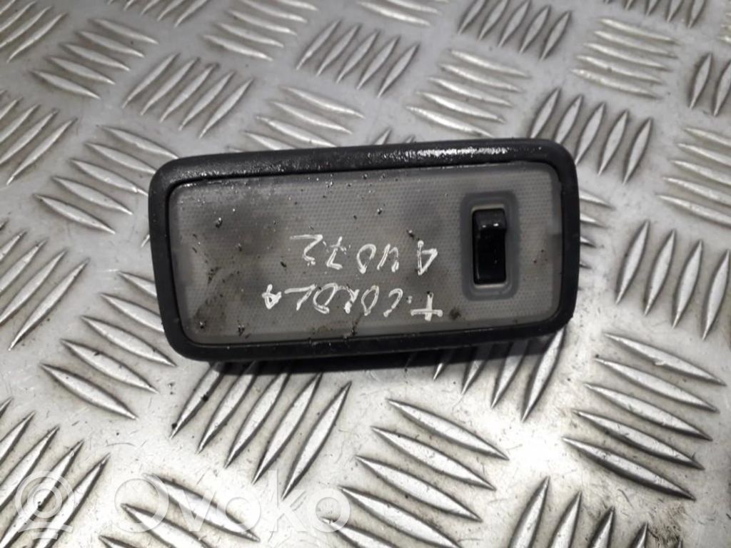 Toyota Corolla E120 E130 Autre éclairage intérieur 