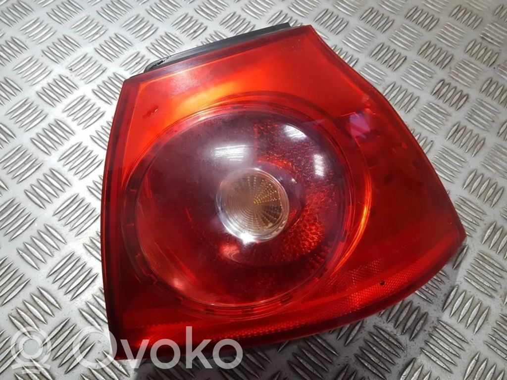 Volkswagen Golf V Luci posteriori