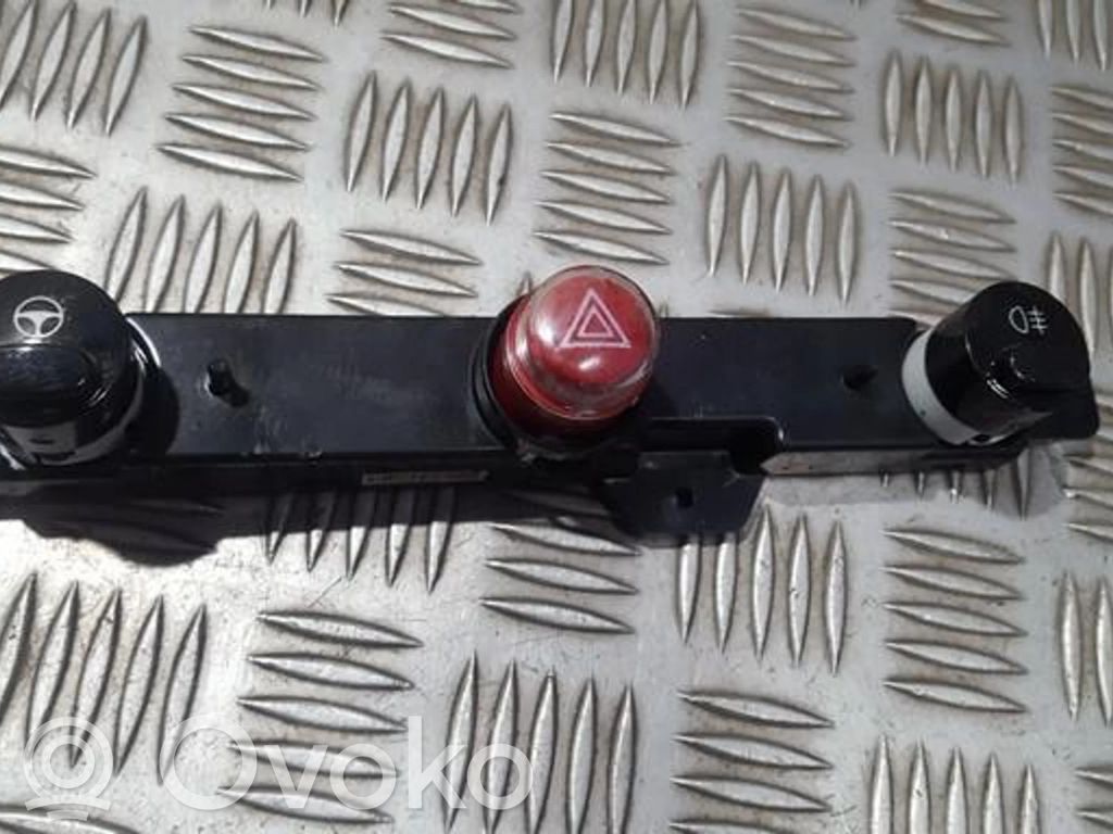 Fiat 500 Interruttore luci di emergenza 