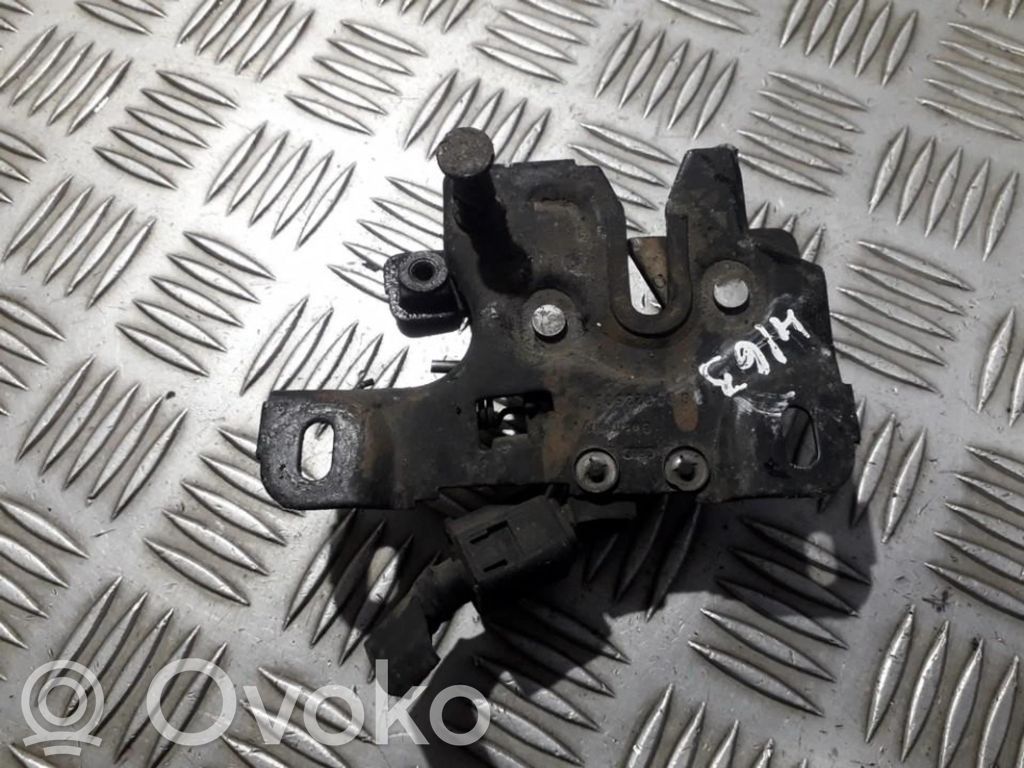 Audi A4 S4 B5 8D Serrure de capot 