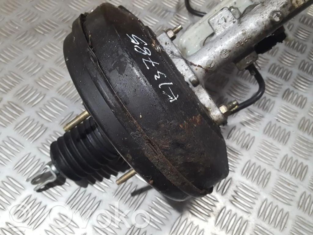 Toyota Corolla E120 E130 Jarrutehostin 