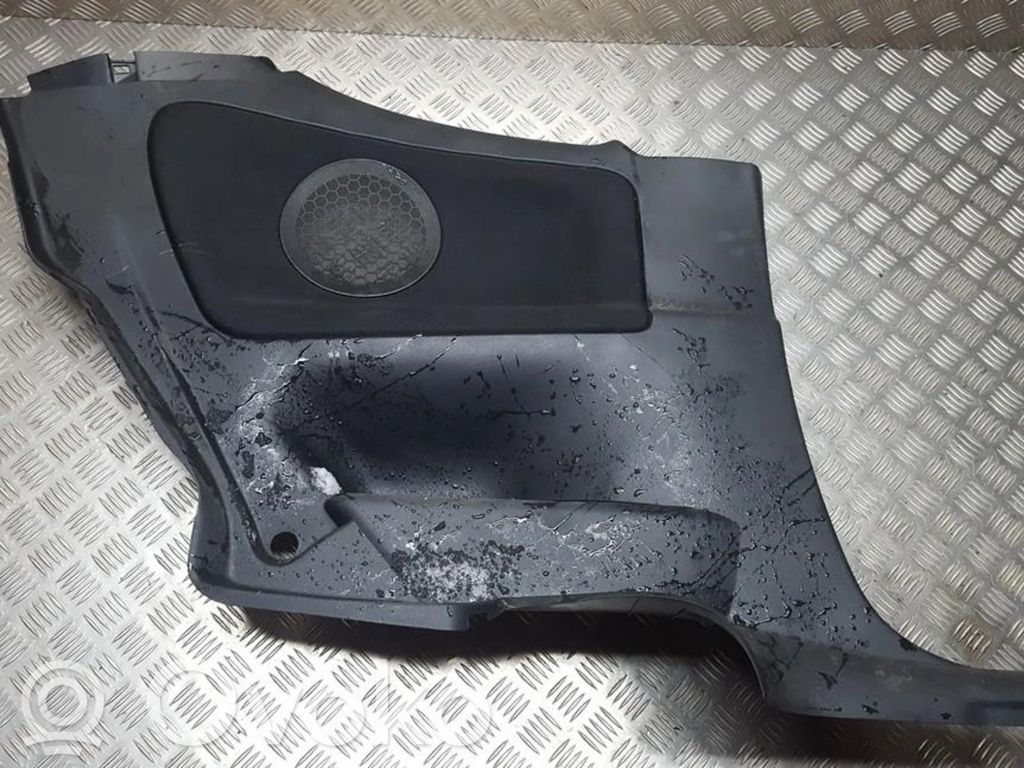 Peugeot 207 Takaoven verhoilu 
