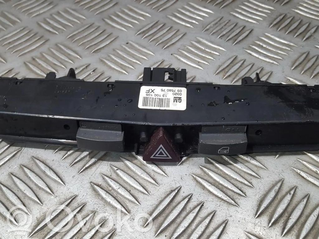Opel Zafira B Comutator lumini pericol 