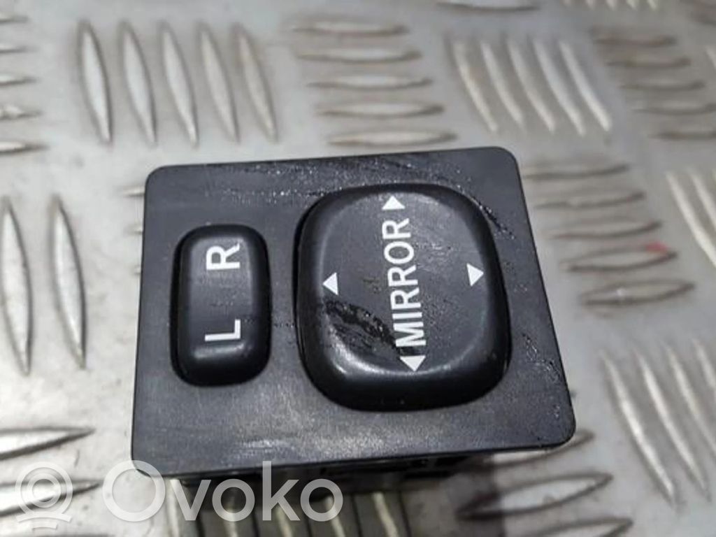 Toyota Corolla Verso AR10 Przycisk regulacji lusterek bocznych 