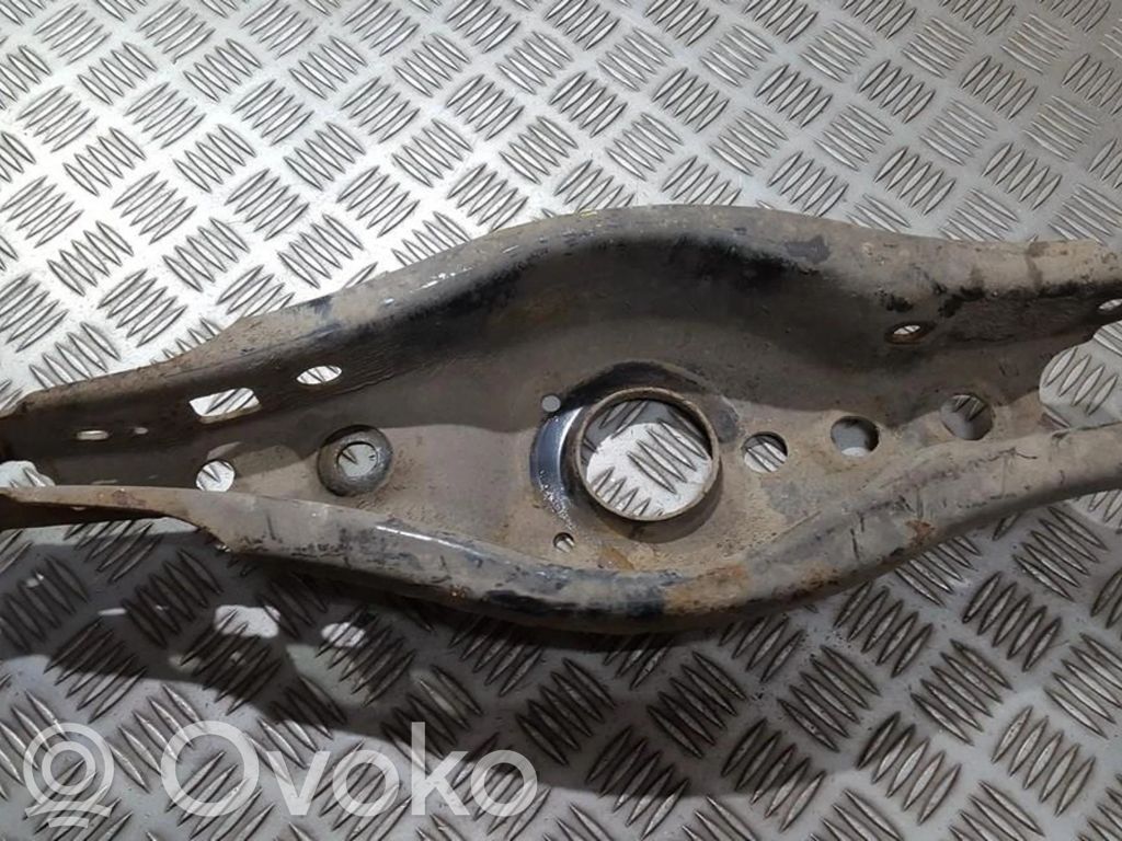 Toyota Auris 150 Basculă superioară spate