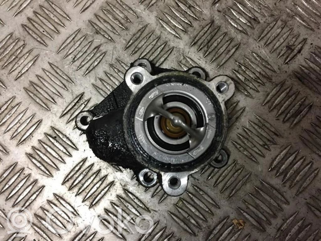Nissan X-Trail T30 Tuyau de liquide de refroidissement moteur