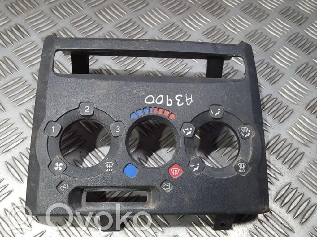 Peugeot Boxer Kita salono detalė 