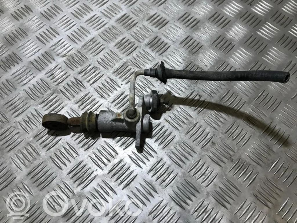 Audi A4 S4 B5 8D Pompa della frizione