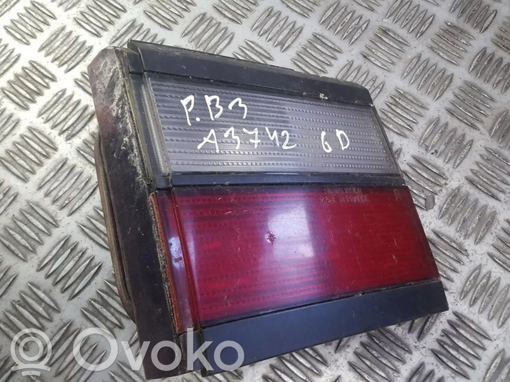 Volkswagen PASSAT B3 Luci posteriori del portellone del bagagliaio 