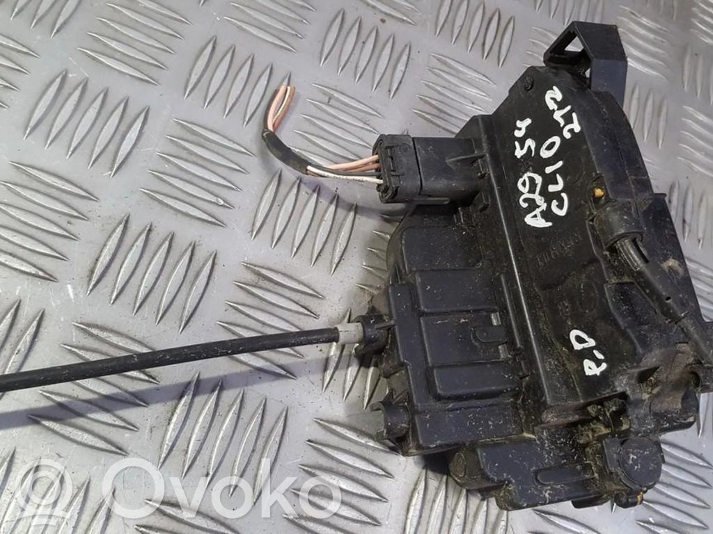 Renault Clio III Front door lock 