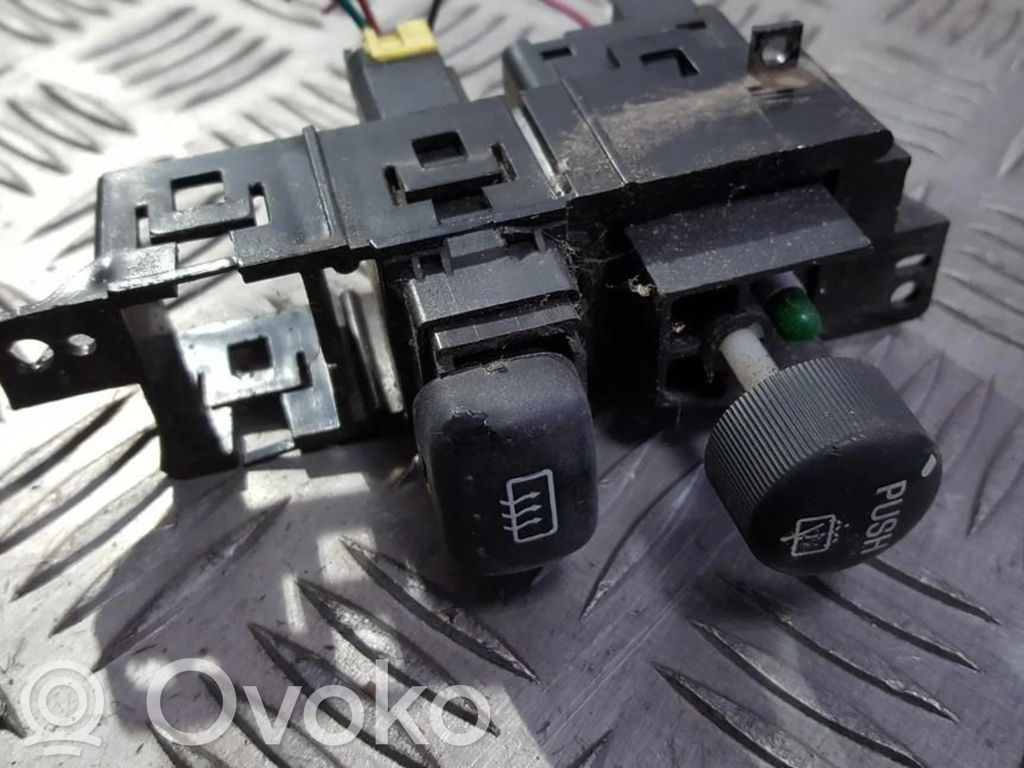 Ford Explorer Windscreen/window heater switch 
