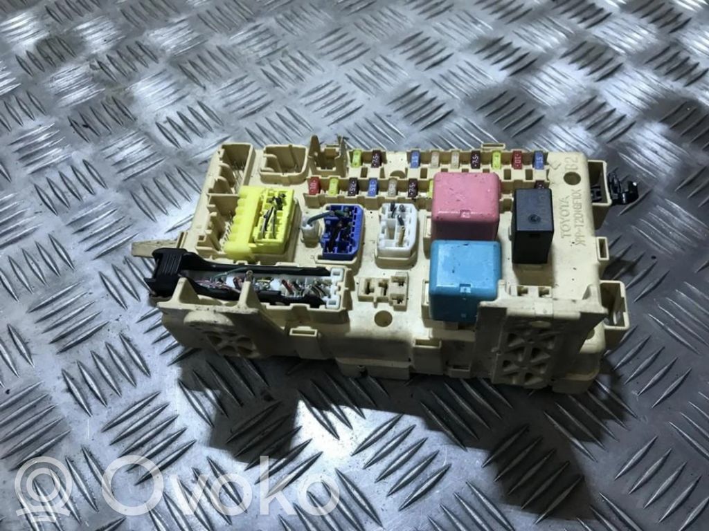 Toyota Avensis T250 Set scatola dei fusibili
