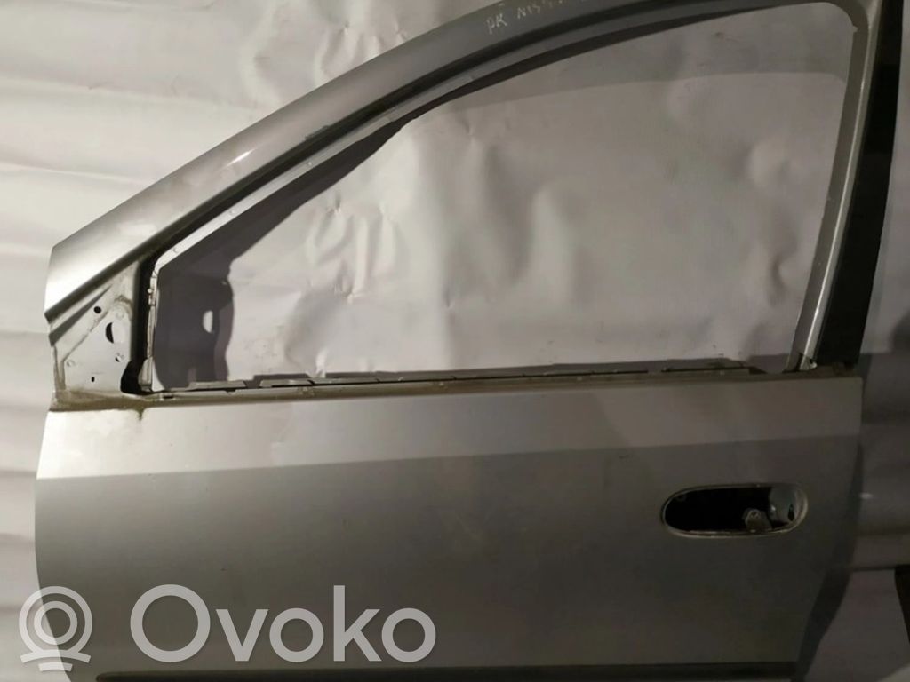 Nissan Almera Tino Ușă față 