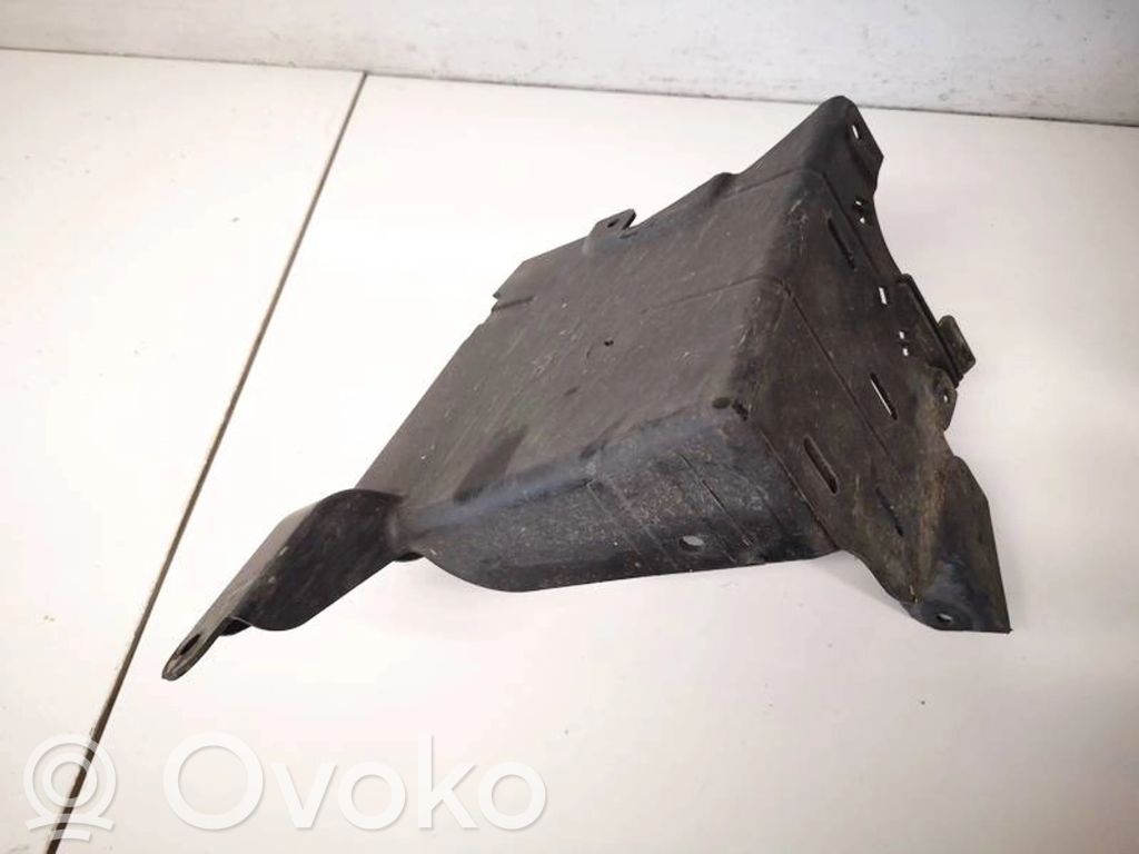 Ford Puma Uchwyt / Mocowanie zderzaka tylnego 