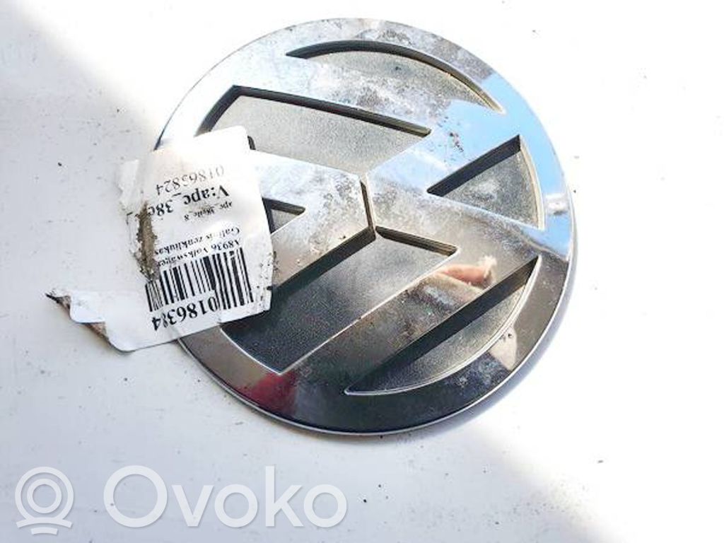 Volkswagen PASSAT B6 Emblemat / Znaczek 
