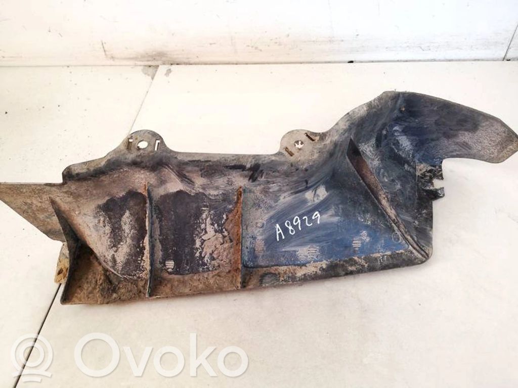 Volkswagen PASSAT B4 Osłona dolna silnika 