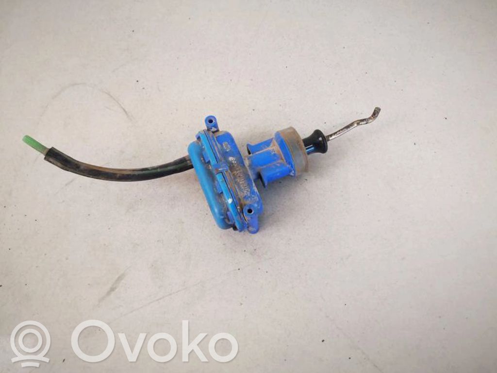 Audi 80 90 S2 B4 Pompă vacuum închidere centralizată 