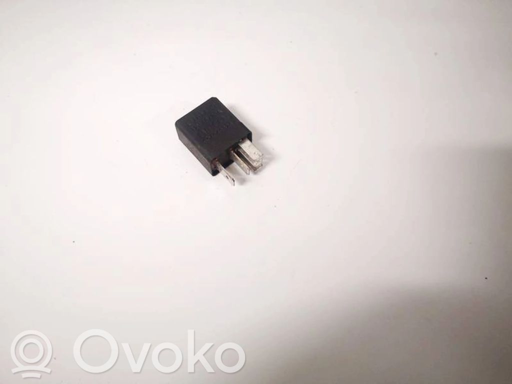 Otros relés   504049024,504049024