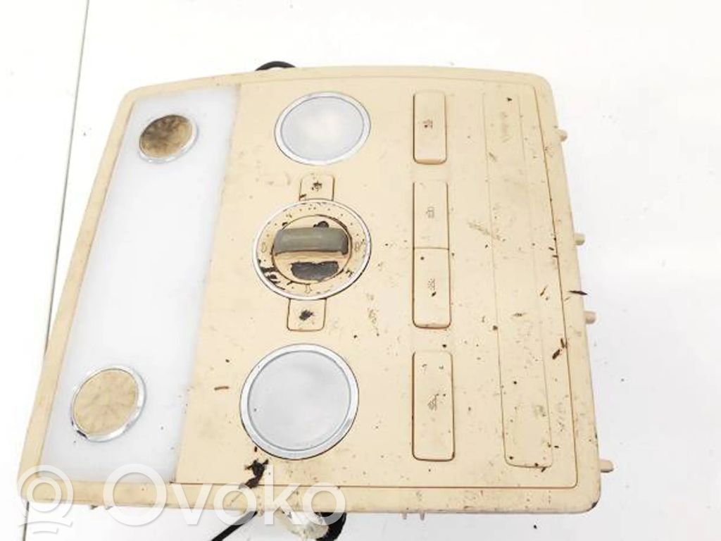 Etuistuimen valo   3D0907135A,F005V00128,3D0907135A,F005V00128