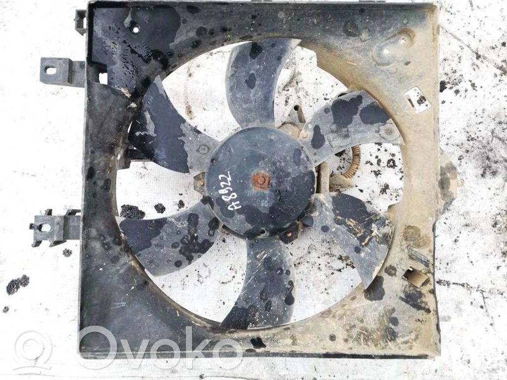 Nissan Primera Convogliatore ventilatore raffreddamento del radiatore 